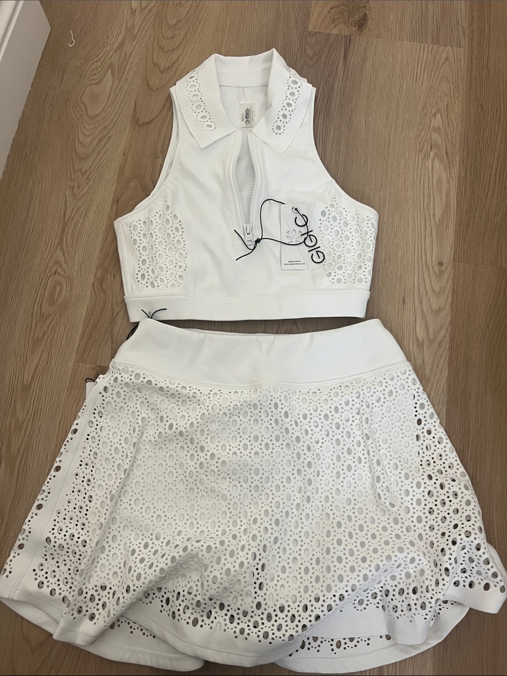 GIGI C White Eyelet Circle Skort and Crop Top Set NWT S - Picture 8 of 9